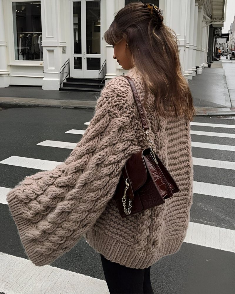 PAOLA - KNITTED OVERSIZE SWEATER